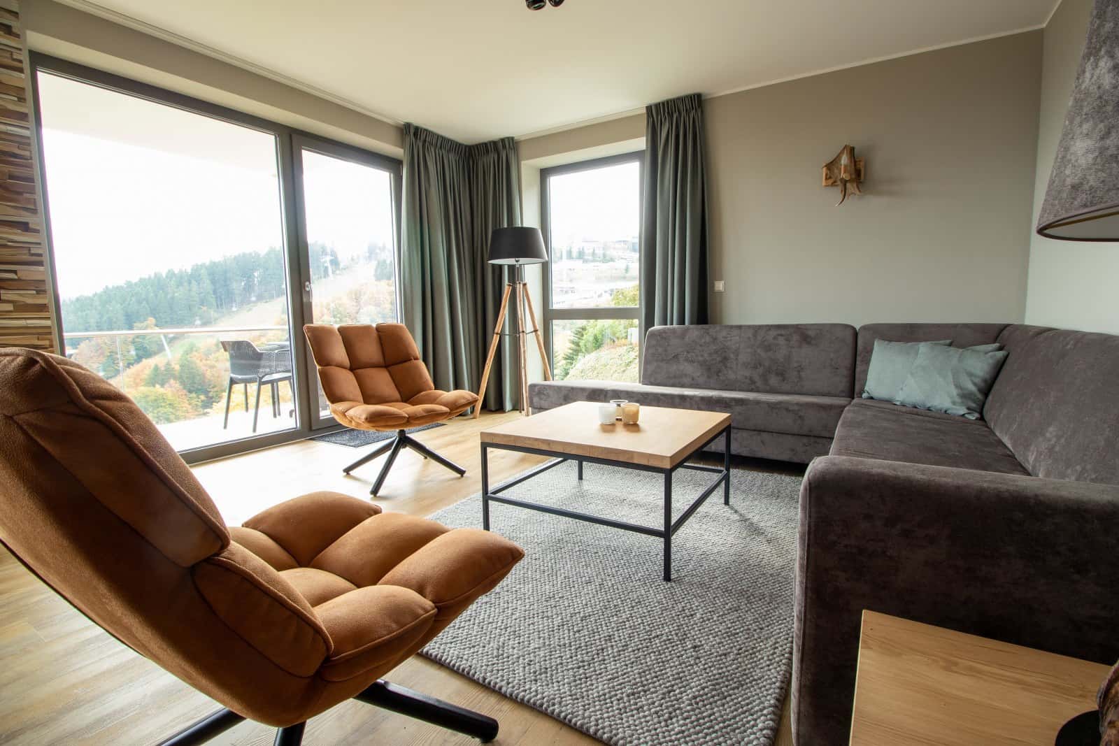 Stylish 8p apartment with a view