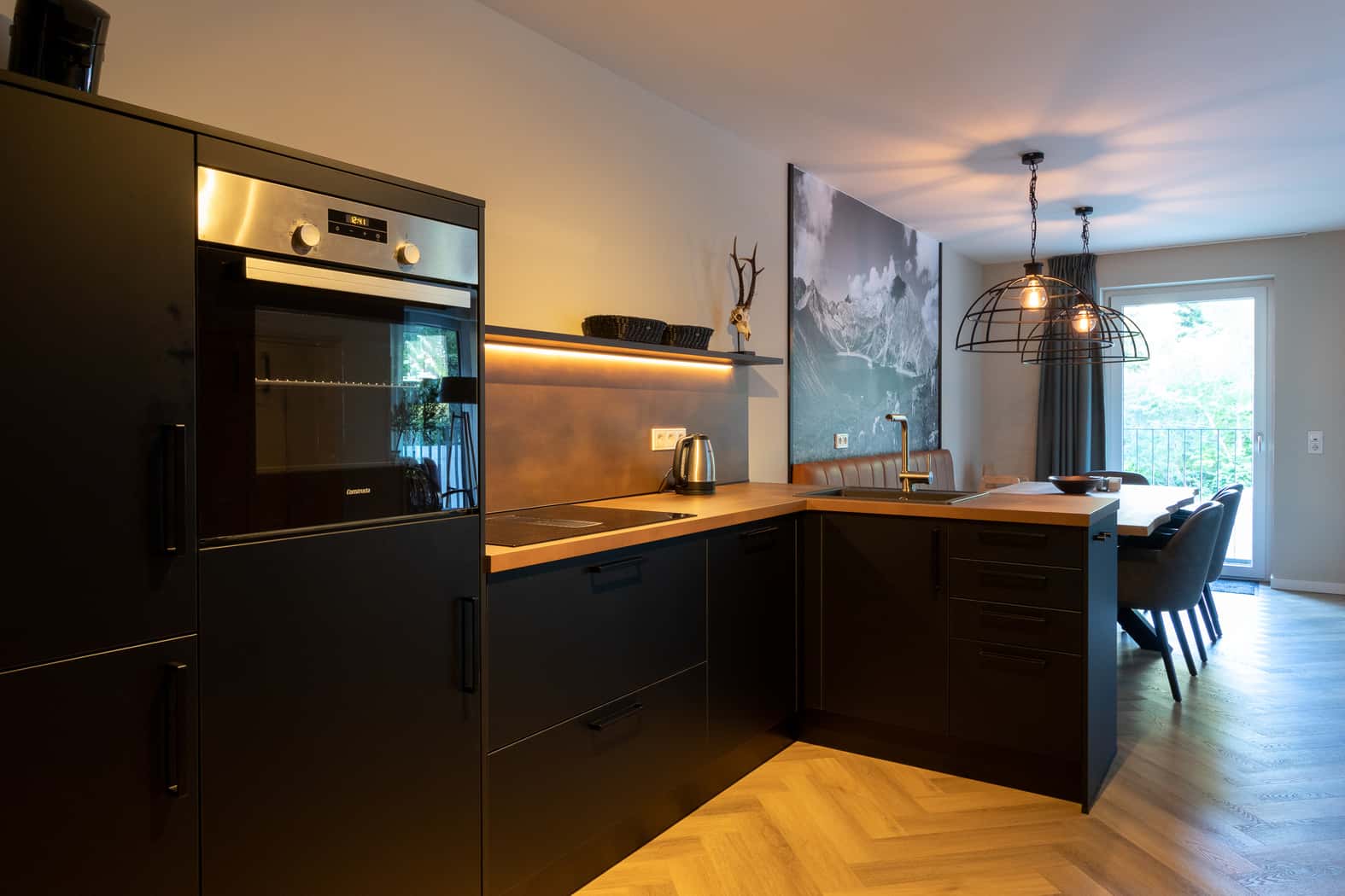 Stylish 7p apartment close to ski area