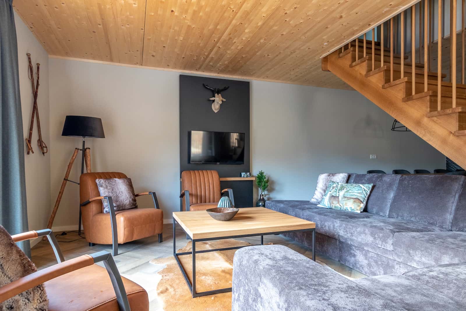 9p penthouse with roof terrace near ski area