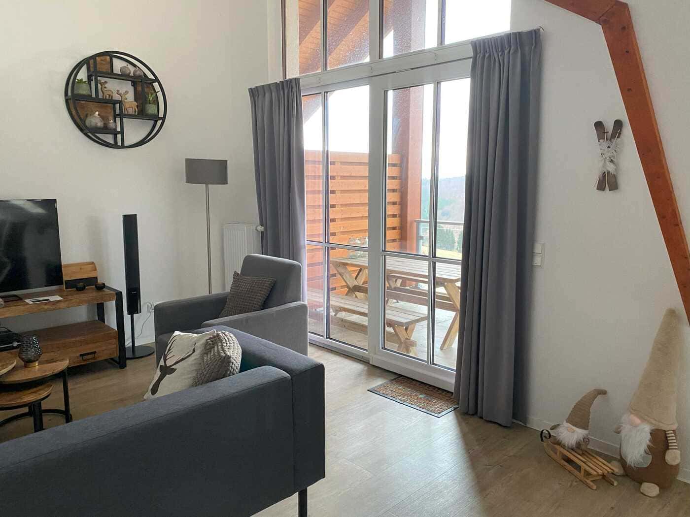 Cozy 7p penthouse ski-in ski-out