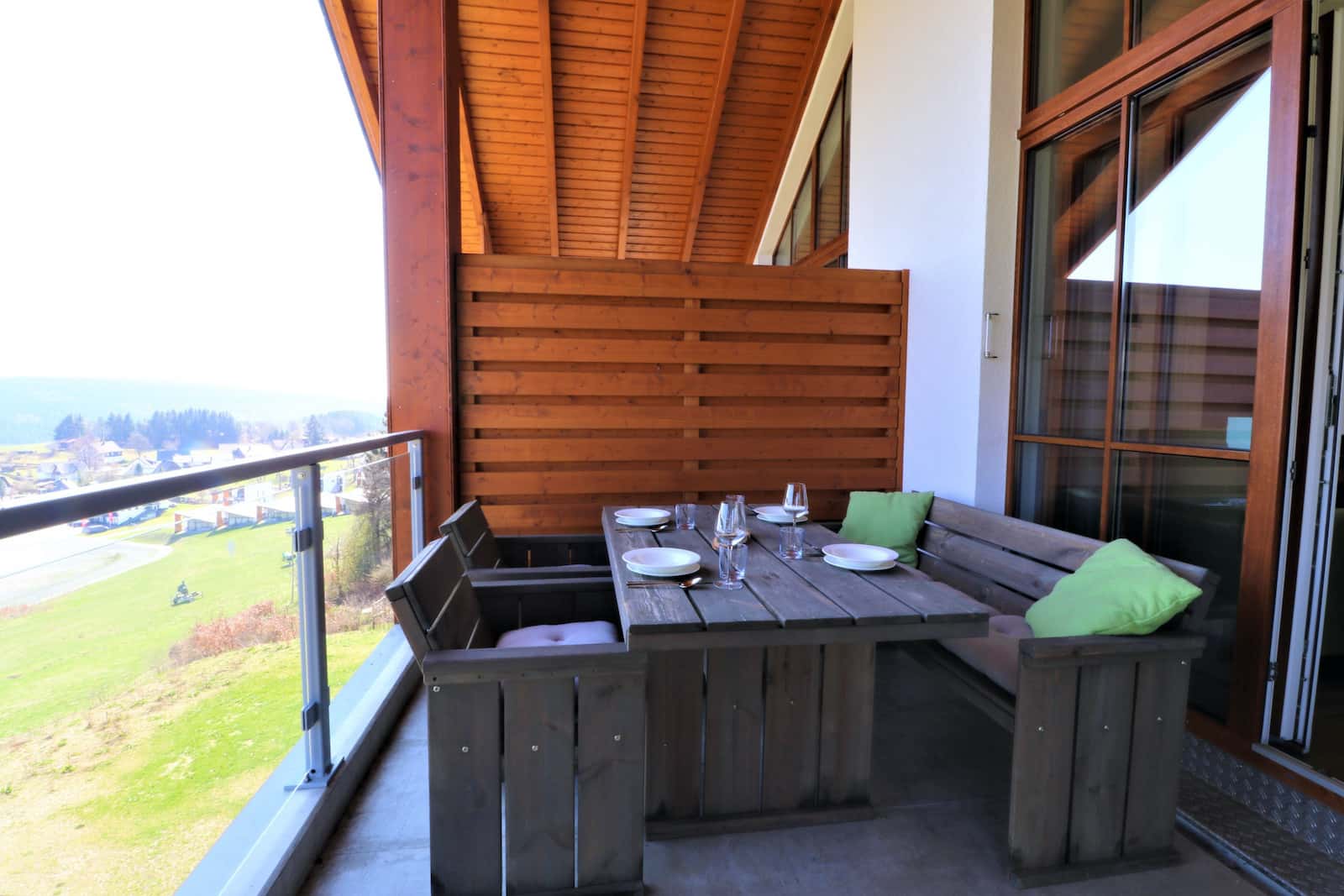 Cozy 8p penthouse ski-in ski-out