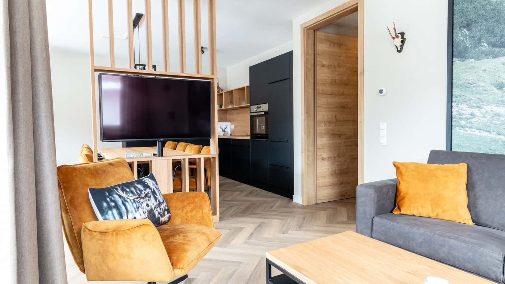 B5 Stylish 8p flat near the ski area