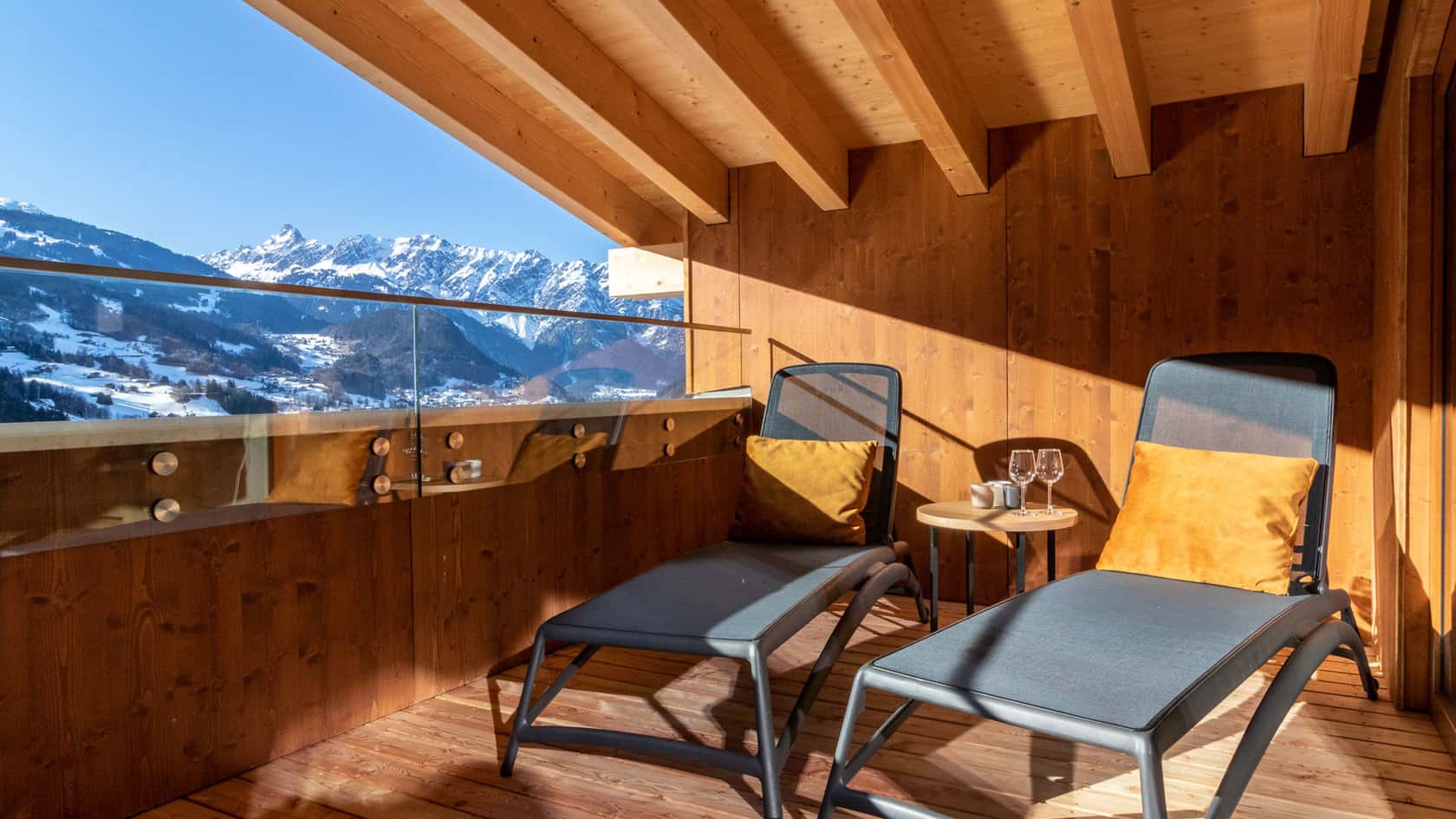 Luxury 6p penthouse near the ski area