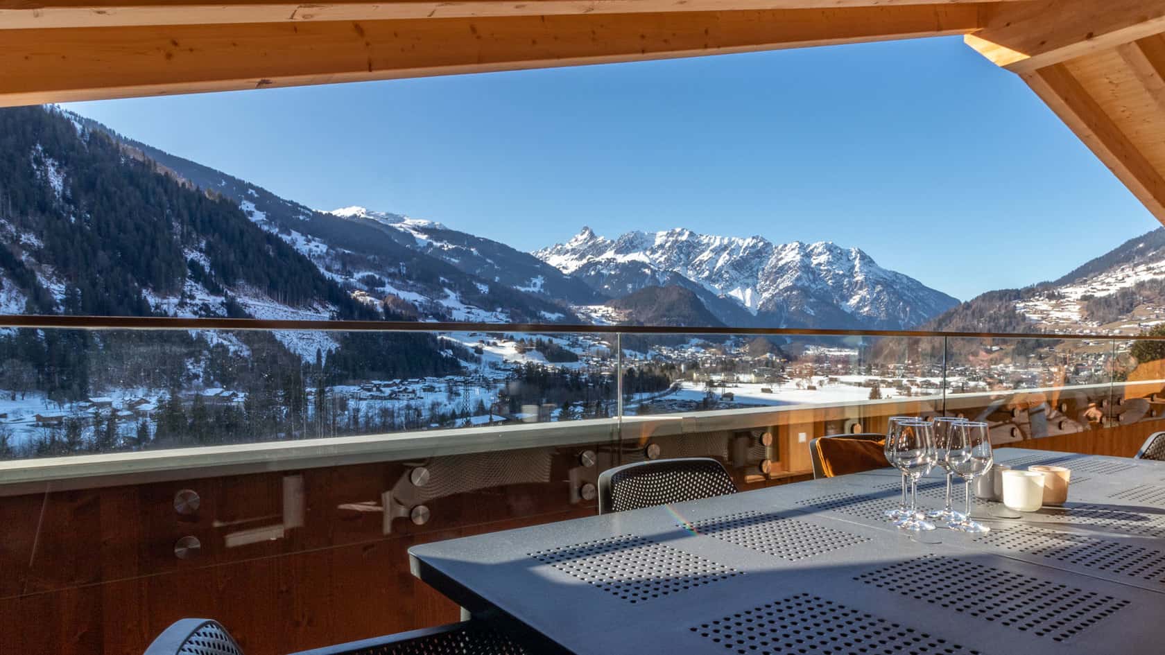 Luxury 6p penthouse near the ski area