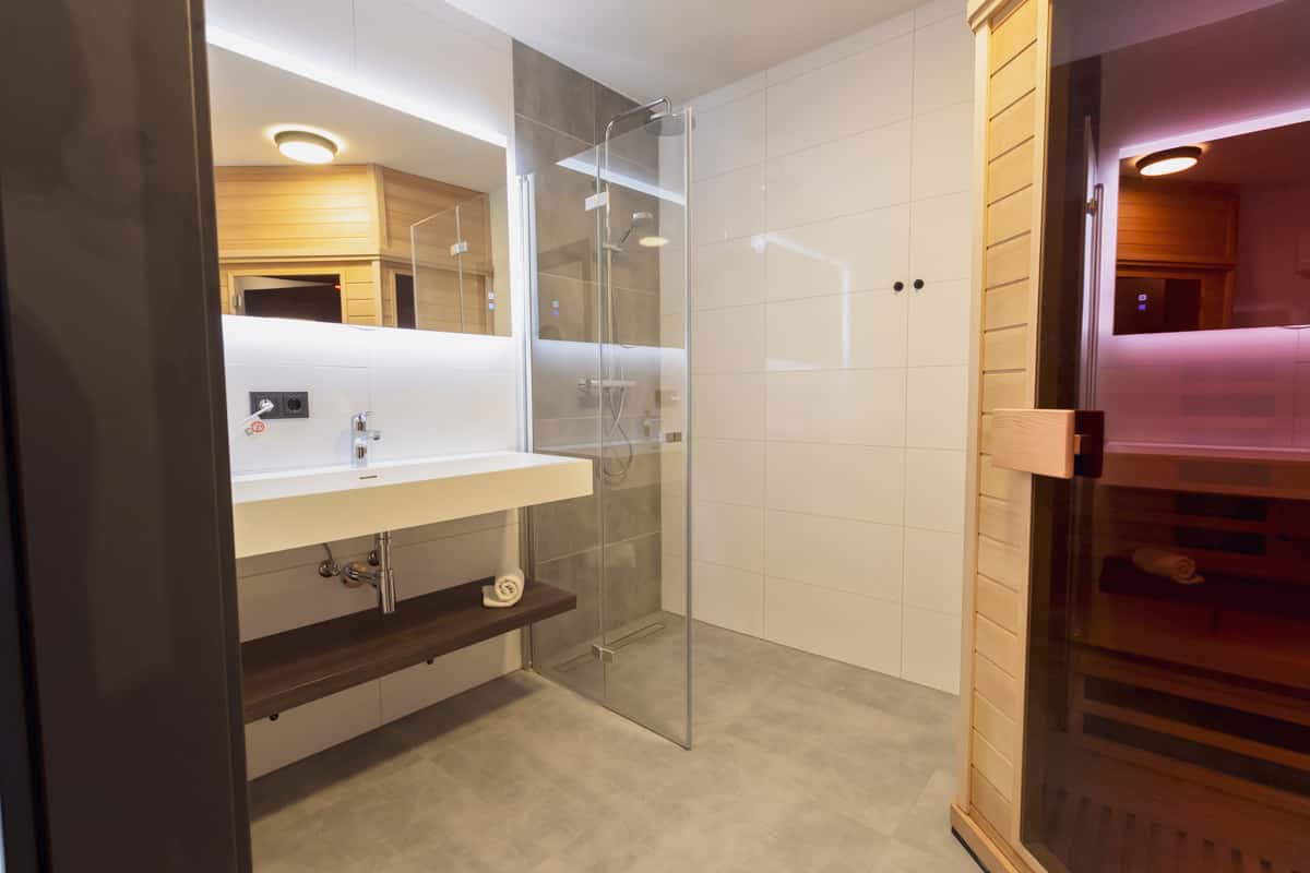 8P penthouse with sauna and jacuzzi